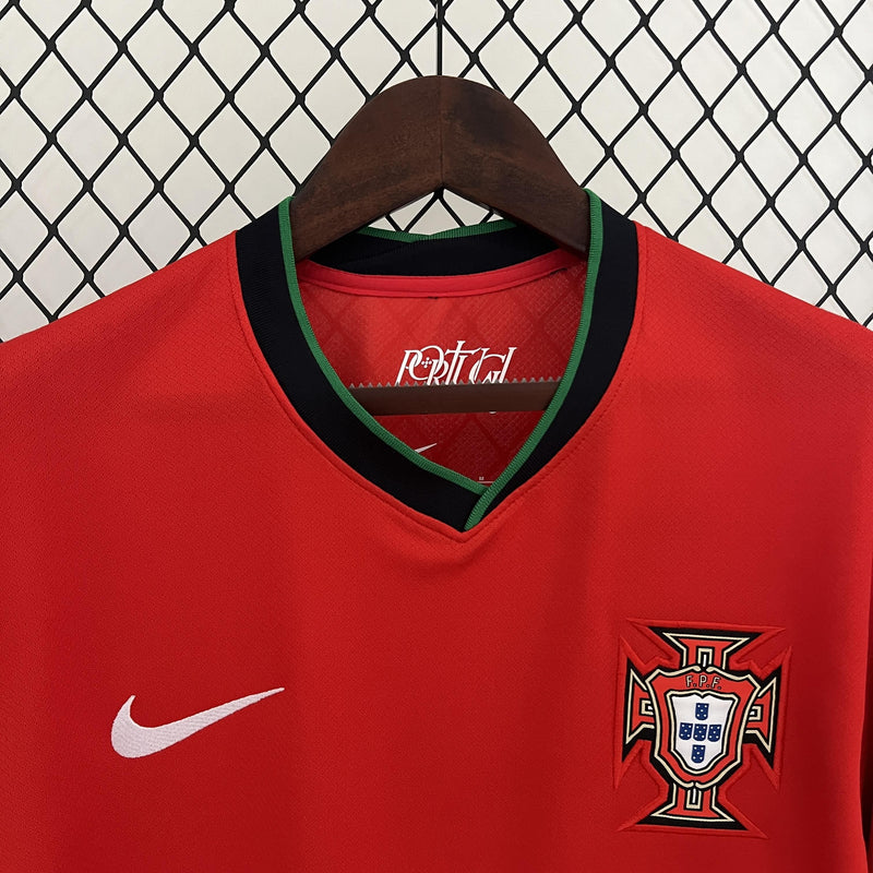 Portugal 24-25 home