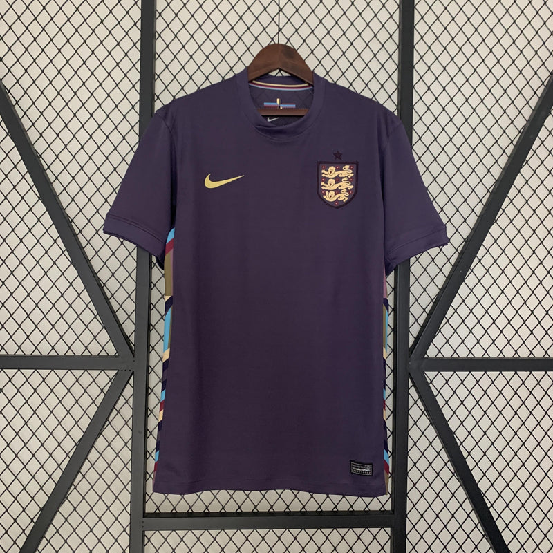 Inglaterra 24-25 Away